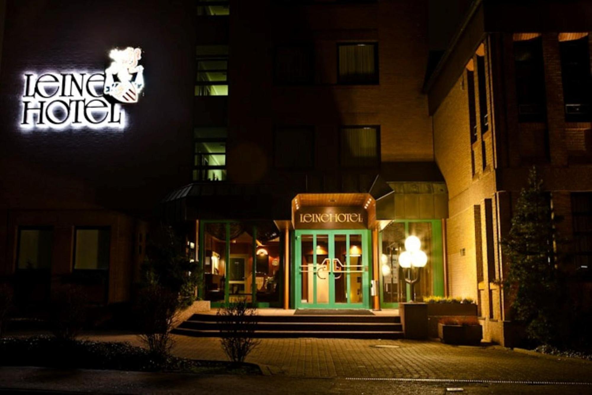 Leine Hotel พัทเทนเซน ภายนอก รูปภาพ