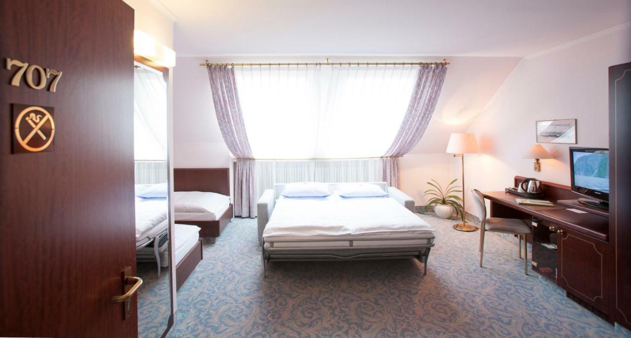 Leine Hotel พัทเทนเซน ห้อง รูปภาพ